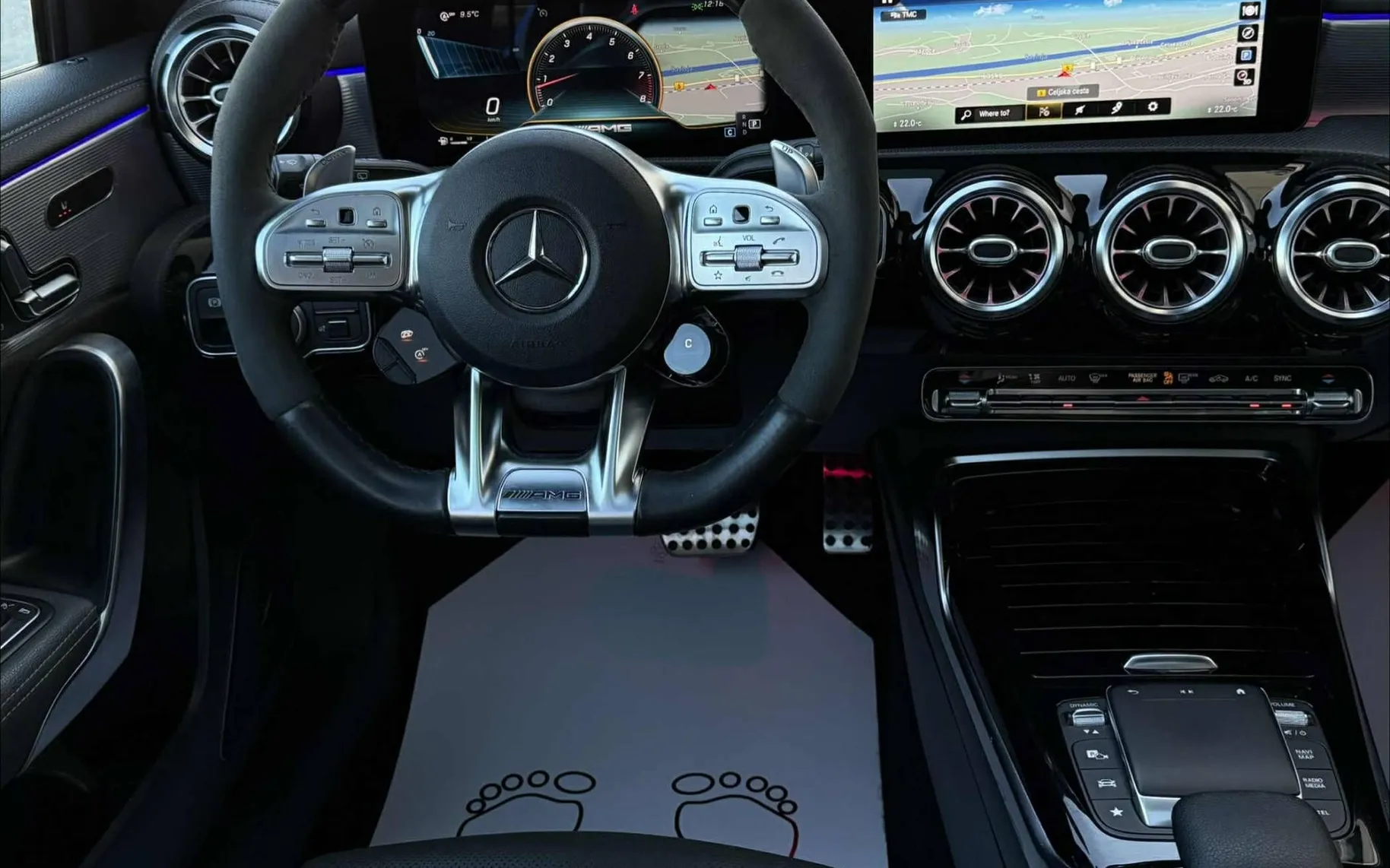 Notranja slika - Mercedes-Benz A-Razred - A 45S•4 MATIC+•MAT•PANO•VIRTUAL•RECARO•360 KAMER - 9