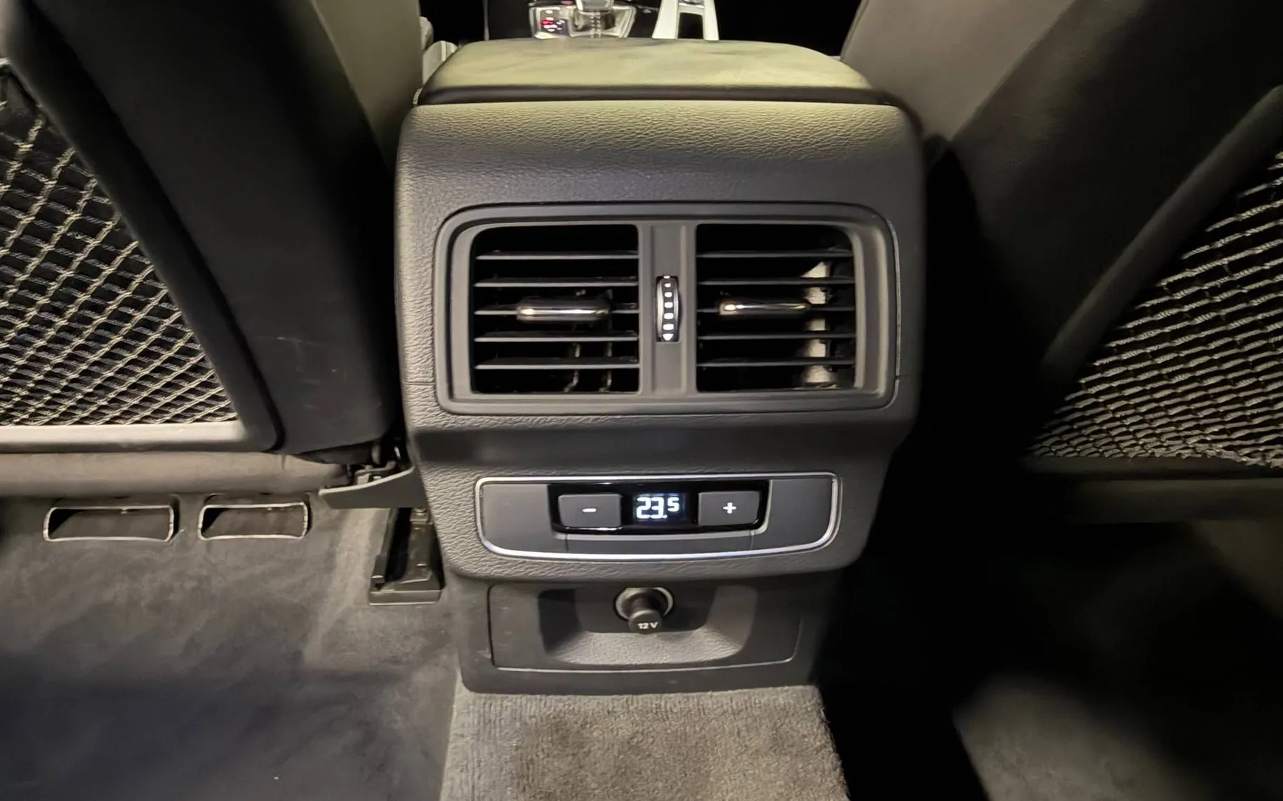 Notranja slika - Audi Q5 - quattro 50 TDI S line-LED-Mrtvi kot-360 kam - 9