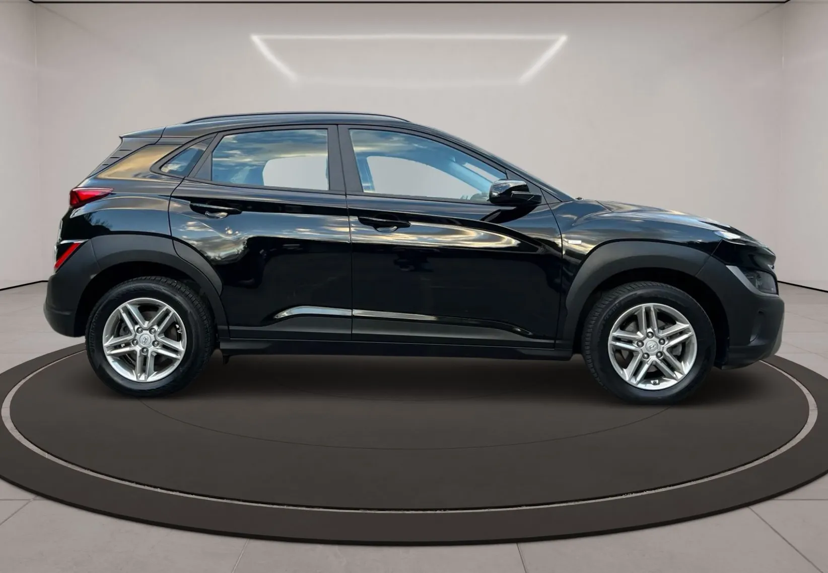 Zunanja slika - Hyundai Kona - 1.6 CRDI 136 MHEV od 1 lastnika 1 letna garancija - 8
