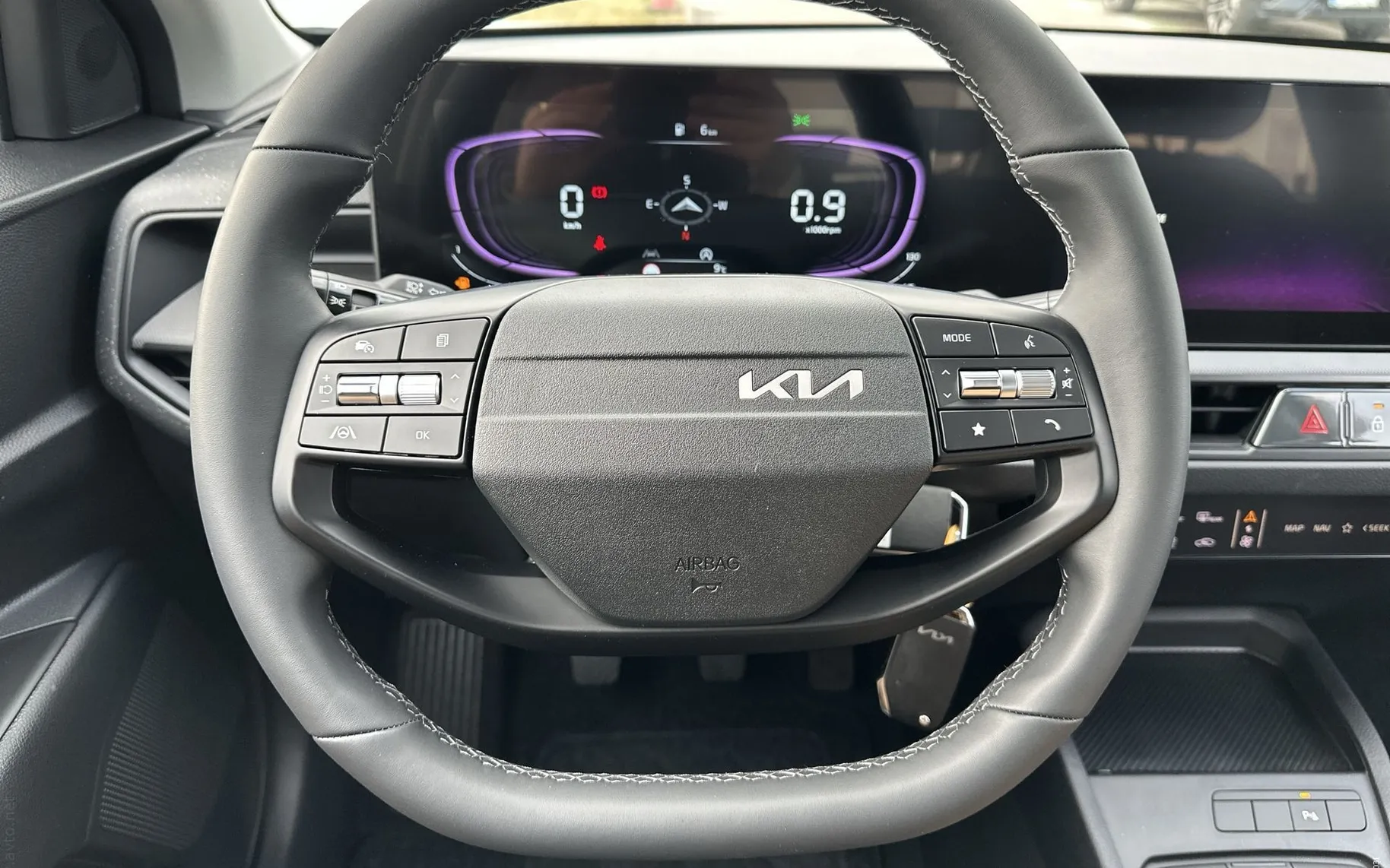 Notranja slika - KIA Stonic - 1.0 T-GDi LX Life M T... - 16