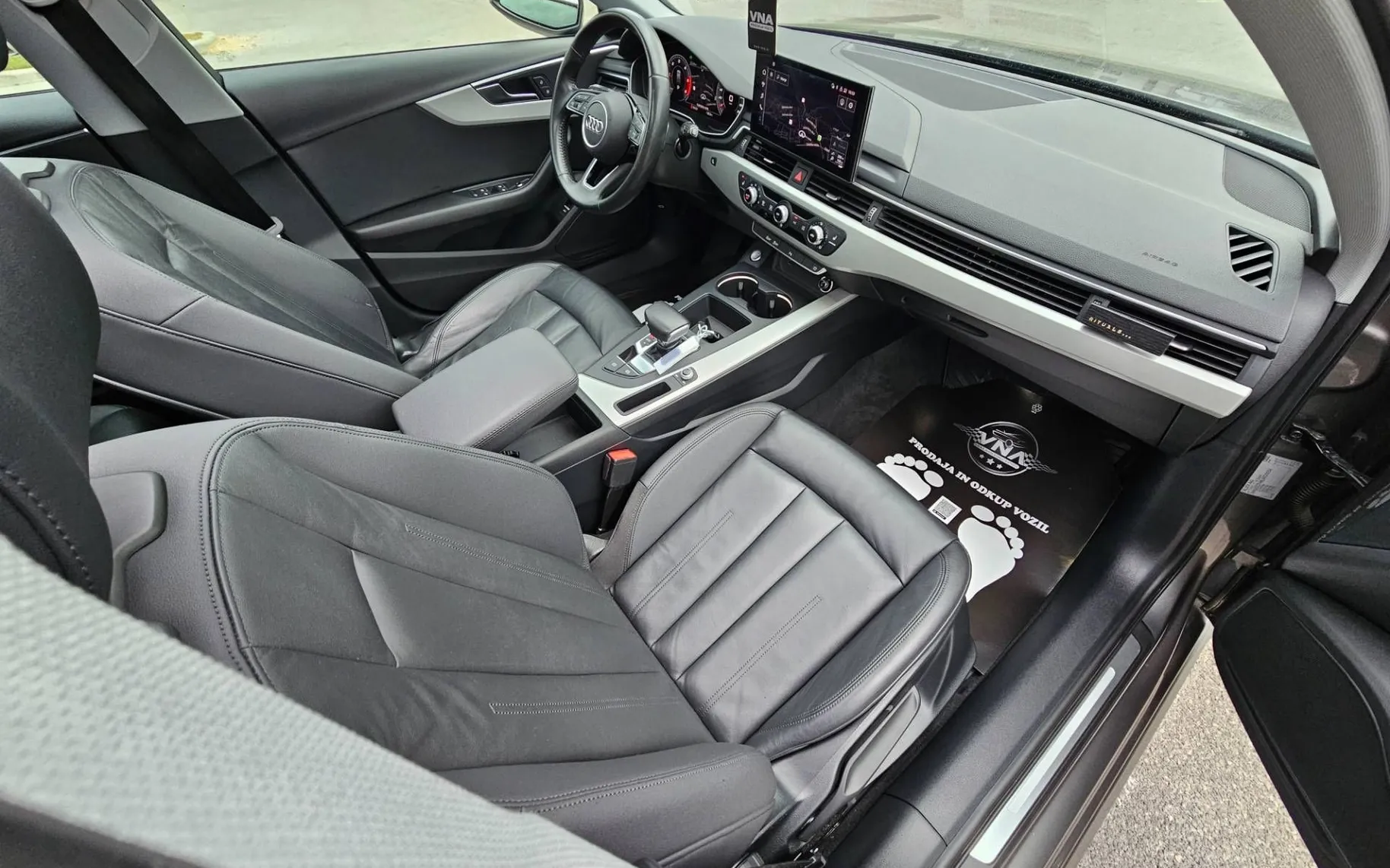 Notranja slika - Audi A4 Avant - TDI SPORT S tronic |VIRTUAL|PANO|BLIS|ALU18|TOP| - 9