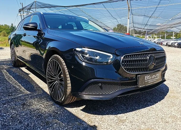 Zunanja slika - Mercedes-Benz E-Razred - E 220 d 4MATIC MODEL 2021 VIRTUAL-MATRIX-KLJUKA - 3