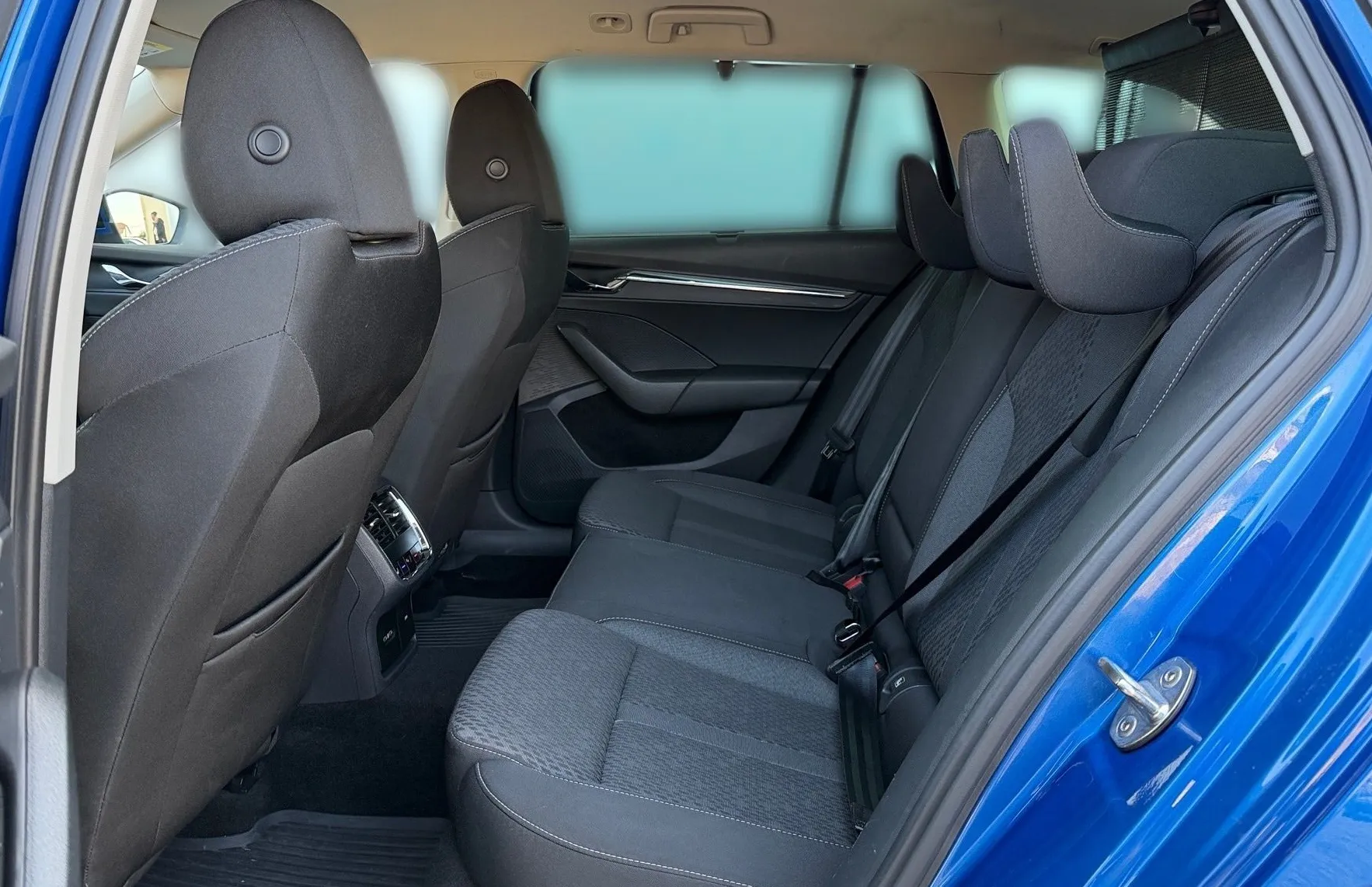 Zunanja slika - Škoda Octavia - 2.0 TDI Style DSG-Matrix-DCC-ACC-Vlečna kljuka - 11