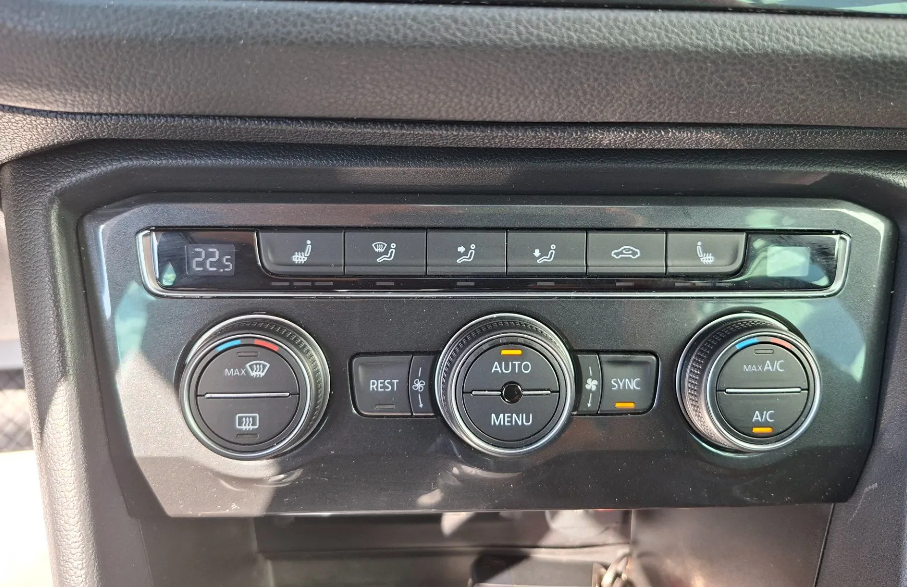 Zunanja slika - Volkswagen Tiguan - 4motion 2.0 TDI Highline DSG - 16