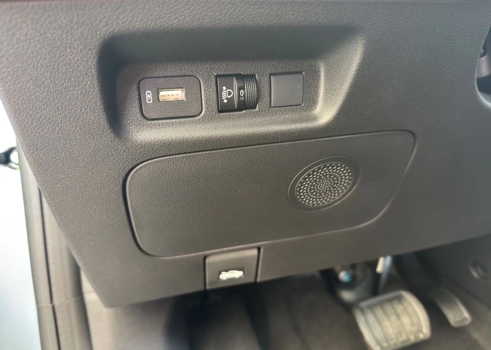 Zunanja slika - Dongfeng Box - 42.3 kWh+360KAMERA+TEMPOMAT+RADAR+7200€ SUBVENCIJE - 11