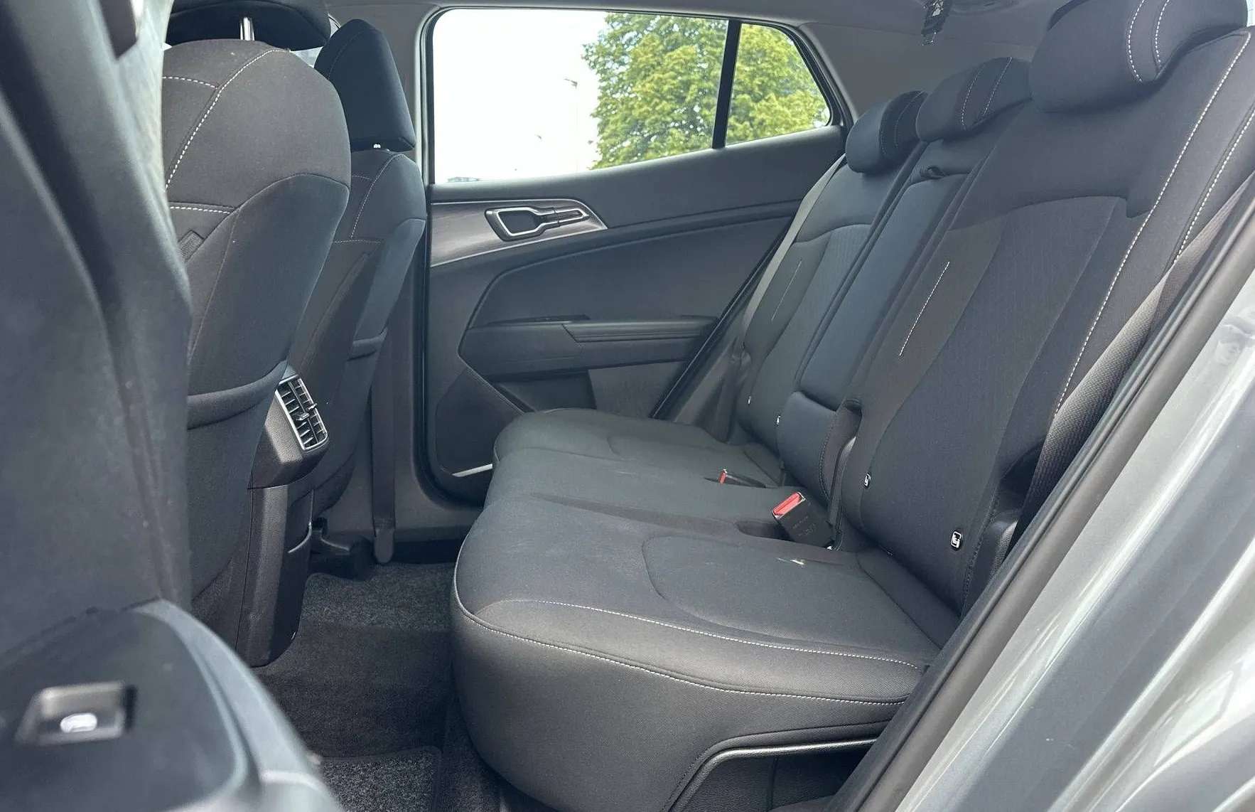 Zunanja slika - KIA Sportage - 2WD 1.6 T-GDI MHEV LX Fresh ISG DCT - 11