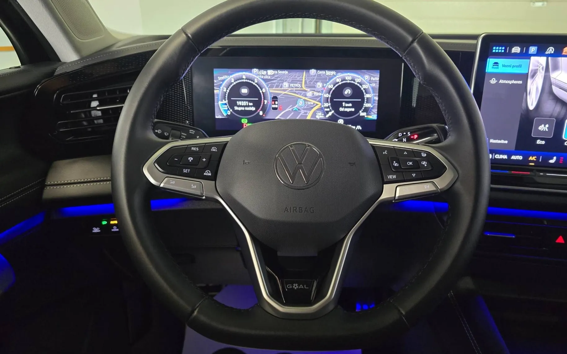 Notranja slika - Volkswagen Tiguan - 1.5 eTSI GOAL DSG - LED Plus.360kam.asistence.navi - 12