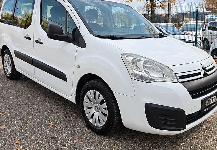Zunanja slika - Citroën Berlingo - Feel 1.6 BlueHDi 99ks °1-LASTNIK° °NAVIGACIJA° - 4