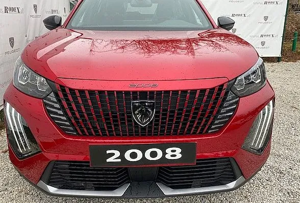 Zunanja slika - Peugeot 2008 - ALLURE HIBRID 145 - 3