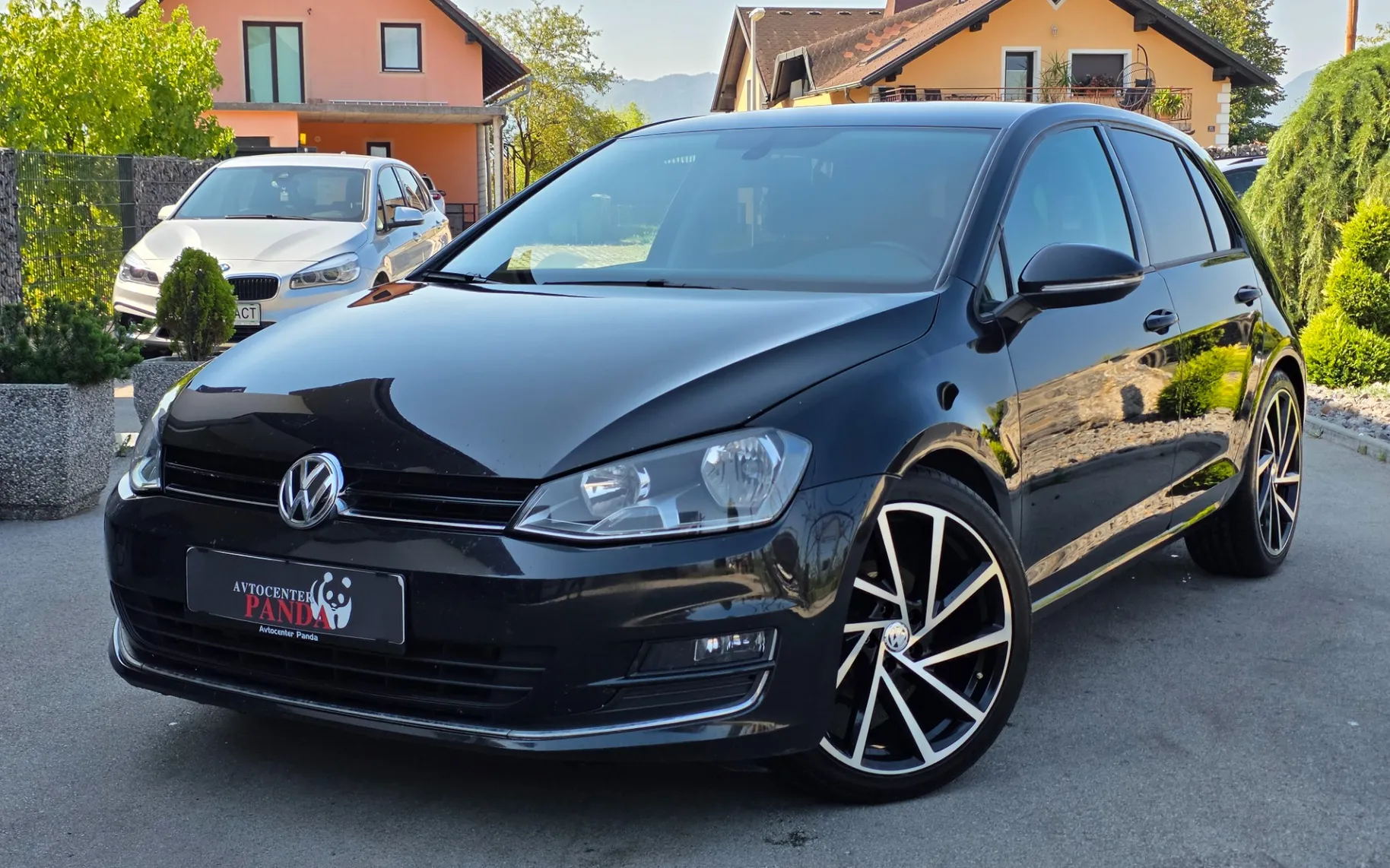 Zunanja slika - Volkswagen Golf - 2,0 TDI BMT Highline - 1