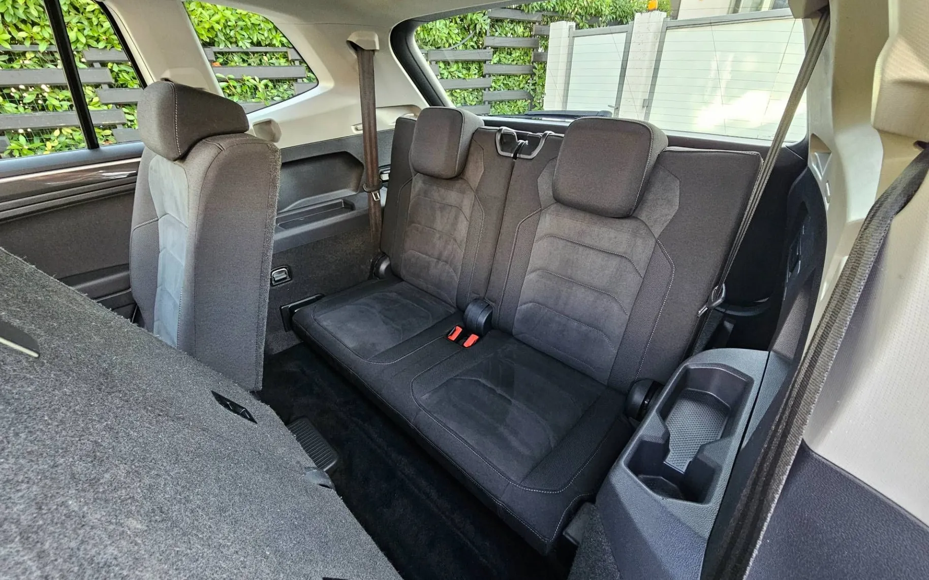 Notranja slika - Volkswagen Tiguan Allspace - 4motion 2.0 TSI BMT R-LINE DSG |PANORAMA|7-SED|TOP - 12