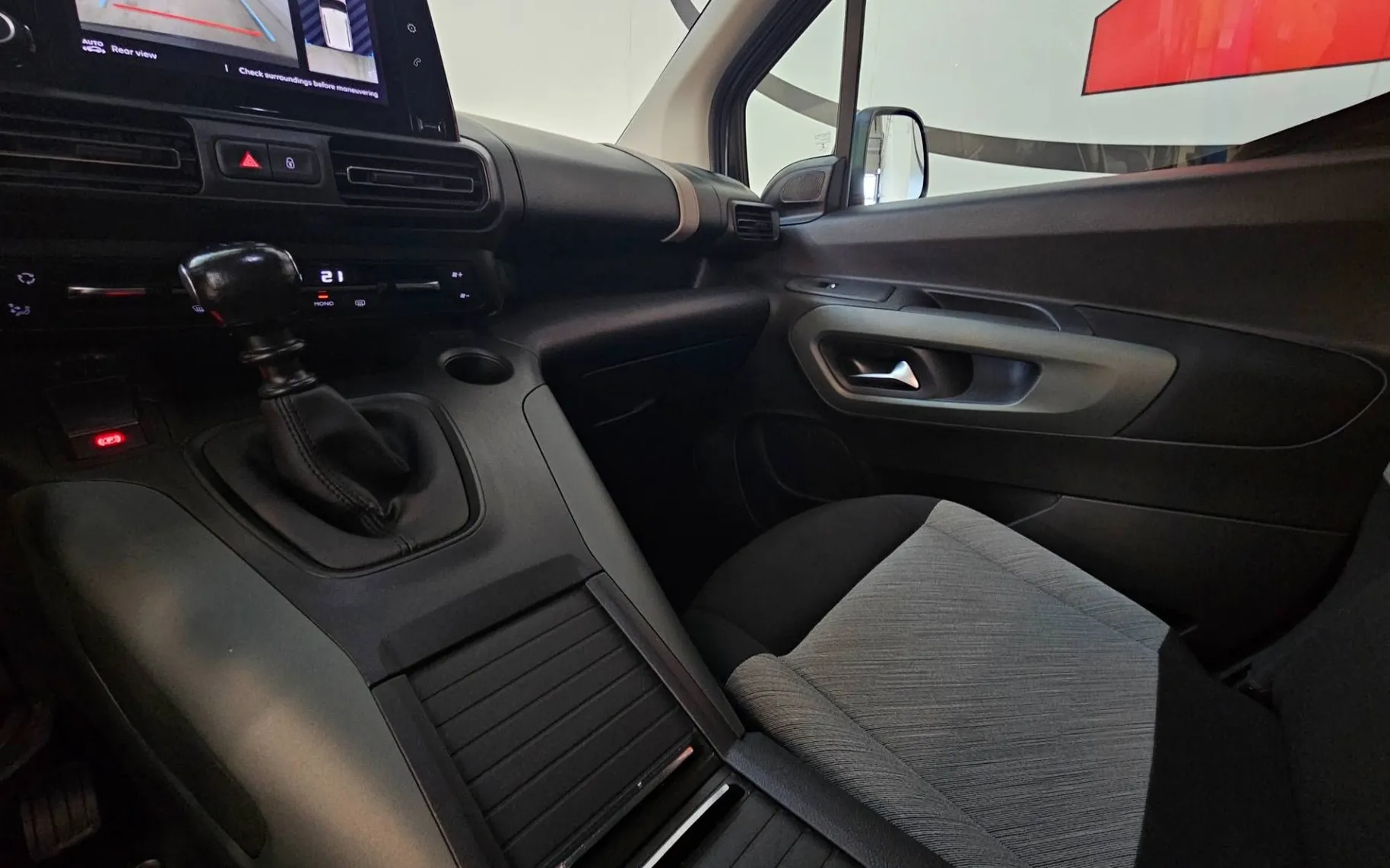 Notranja slika - Citroën Berlingo - 1.5 BlueHDi 130 XTR - 8