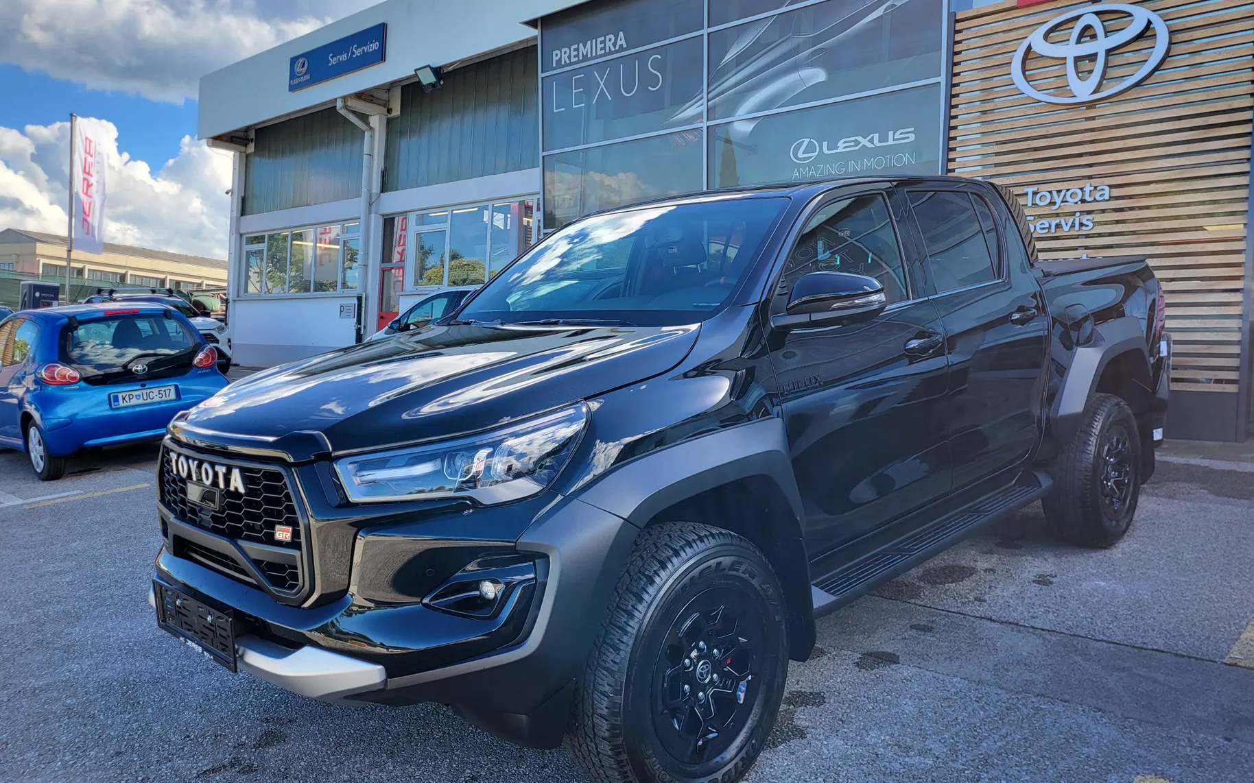 Zunanja slika - Toyota Hilux - 2.8 D-4D GR Sport - 3
