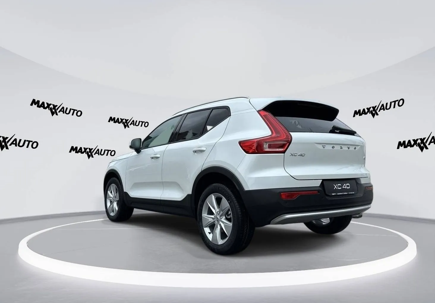 Zunanja slika - Volvo XC40 - B3 P Core AT DCT 3 leta garancije + 3 servisi... - 6