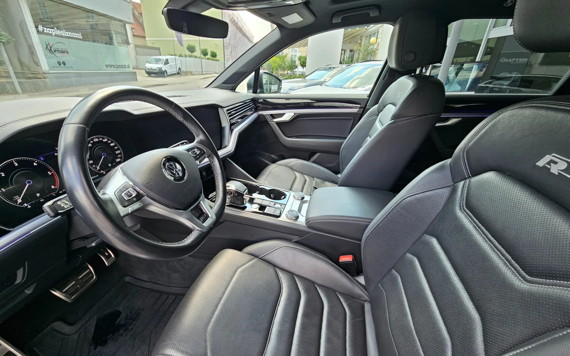 Zunanja slika - Volkswagen Touareg - 4motion V6 TDI BMT R-Line - 7
