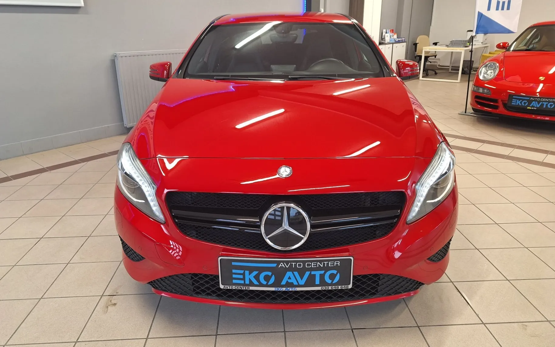 Zunanja slika - Mercedes-Benz A-Razred - A 180 ALU 19-NAVI-PDC-LED-SAMO 124000KM-KOT NOV-G - 3