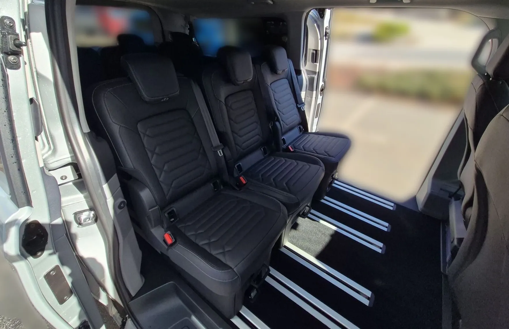 Zunanja slika - Ford Tourneo - Custom TITANIUM X 2.0 TDCi 170PS A8 L2 FWD - 13