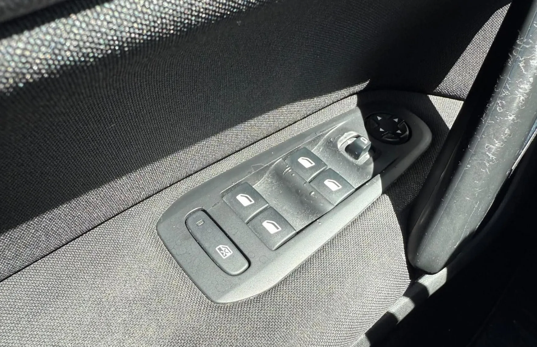 Zunanja slika - Peugeot 308 - SW 1.6 BlueHDI Active - 4