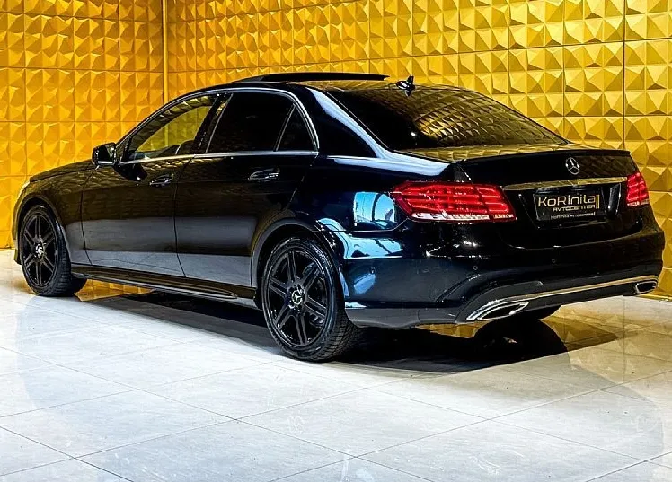 Zunanja slika - Mercedes-Benz E-Razred - E 220CDI AMG LINE-PANO.-GRETJE-NAVI.-F1 - 7