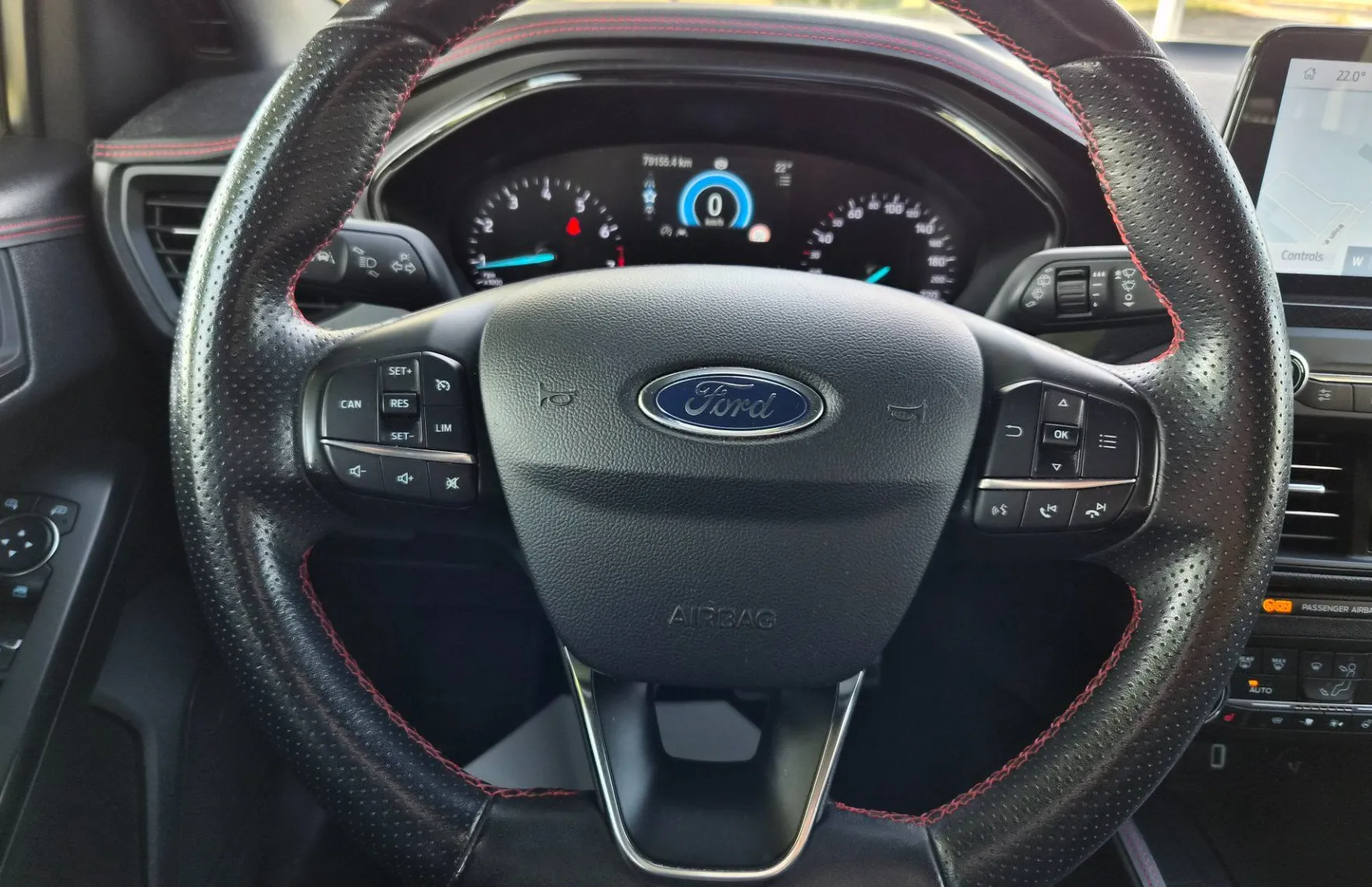Zunanja slika - Ford Focus - 1.0  ST-Line navi-kamera-pdc-acc-alu - 13