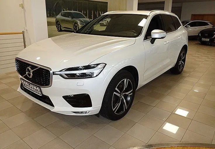 Zunanja slika - Volvo XC60 - 2.0 D4 R Design AWD -VIRTUAL -KAMERA -NAVI - 1