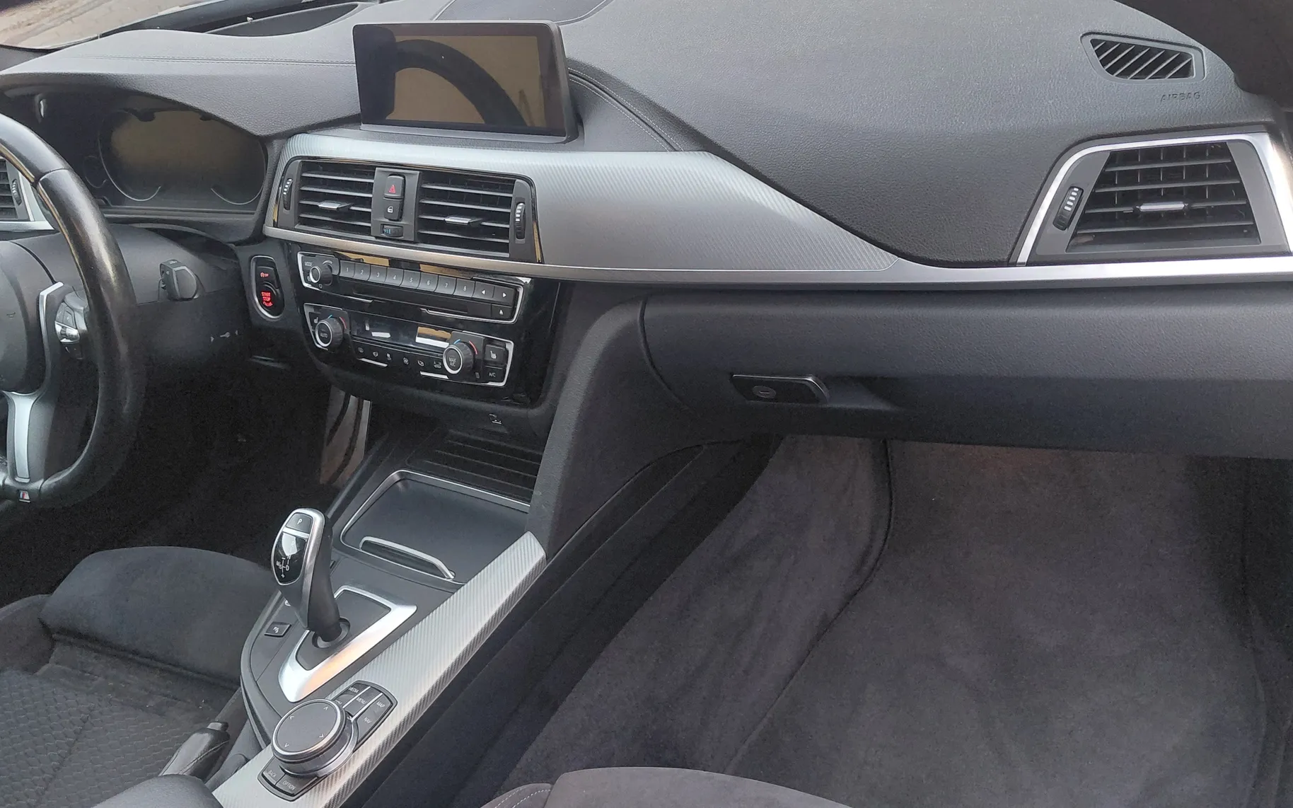 Notranja slika - BMW Serija 4 - 420d xDrive Coupé M Sport Avt. - 6