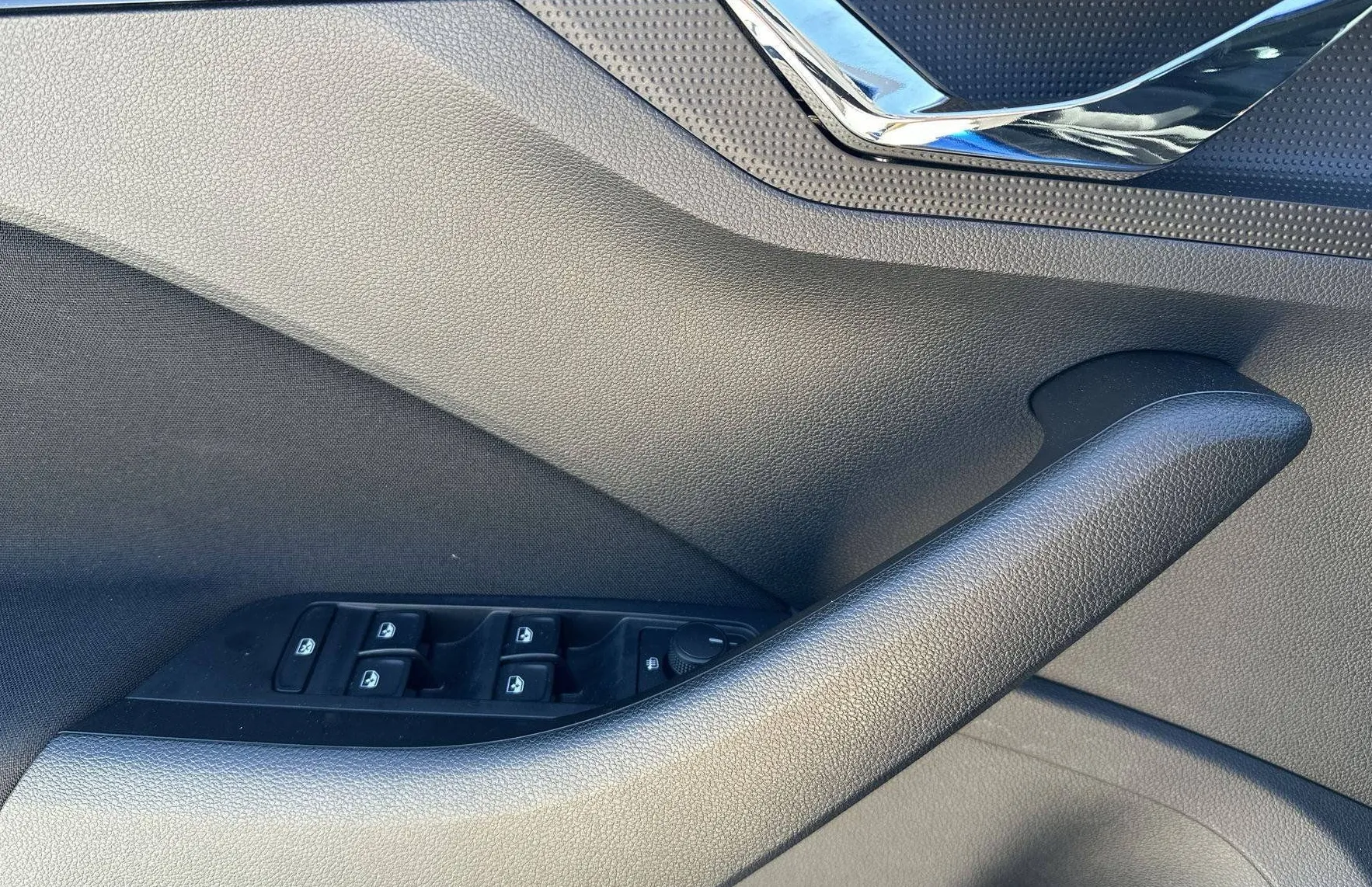 Zunanja slika - Škoda Kamiq - 1.0 TSI Sport  Volan+sedeži  Kamera - 13