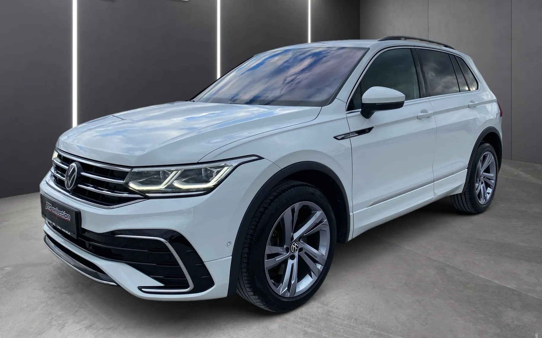 Zunanja slika - Volkswagen Tiguan - 2.0 TDI SCR 4M. BMT DSG R-Line ... - 1