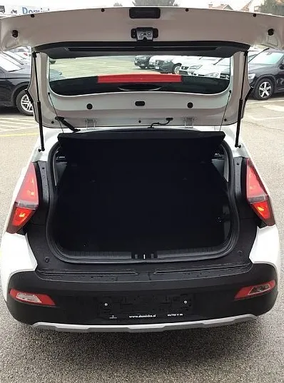 Zunanja slika - Hyundai Bayon - 1.2 MPI LIFE - samo 29.100 km - 10