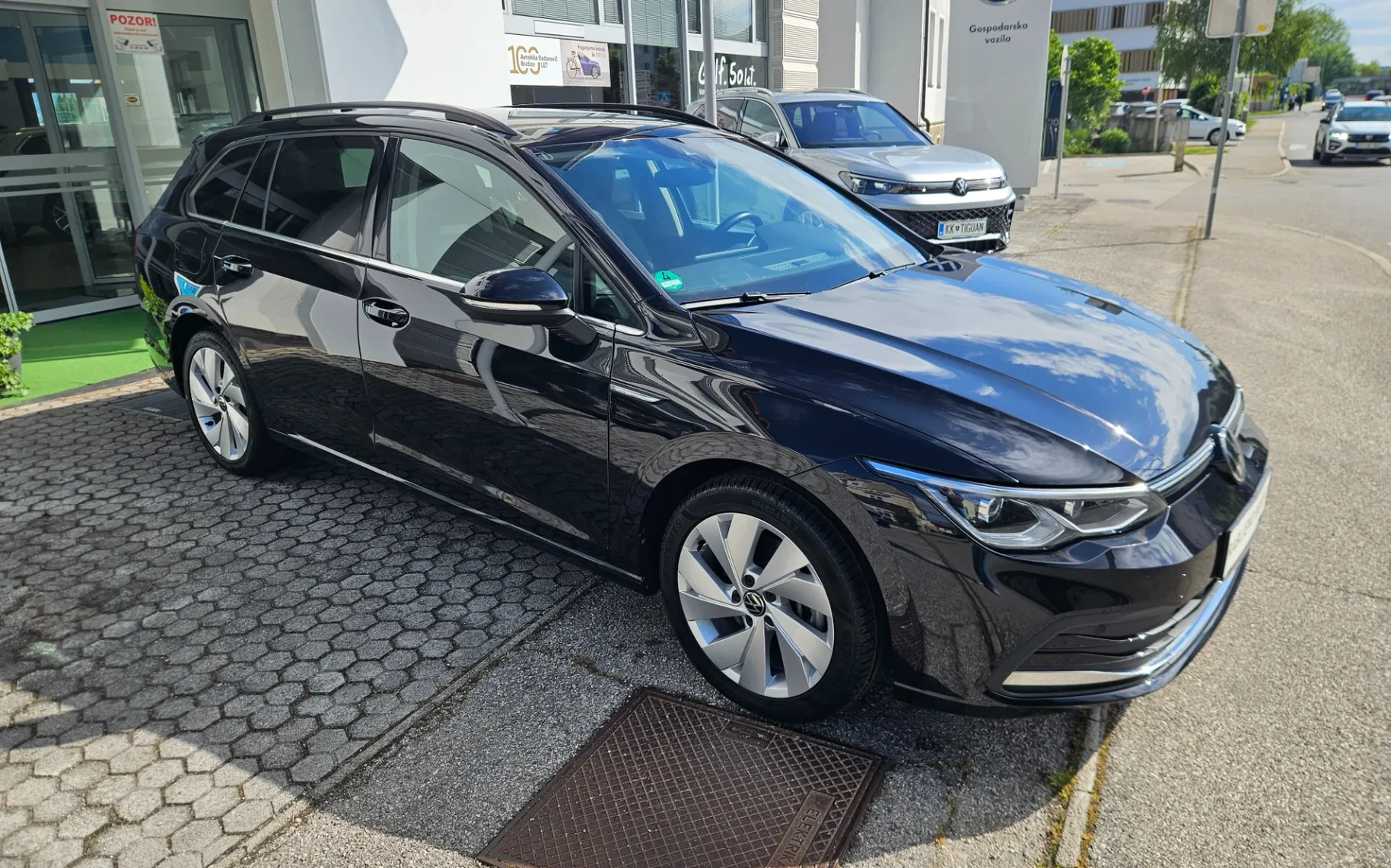 Zunanja slika - Volkswagen Golf - 2.0 TDI Style DSG - 2