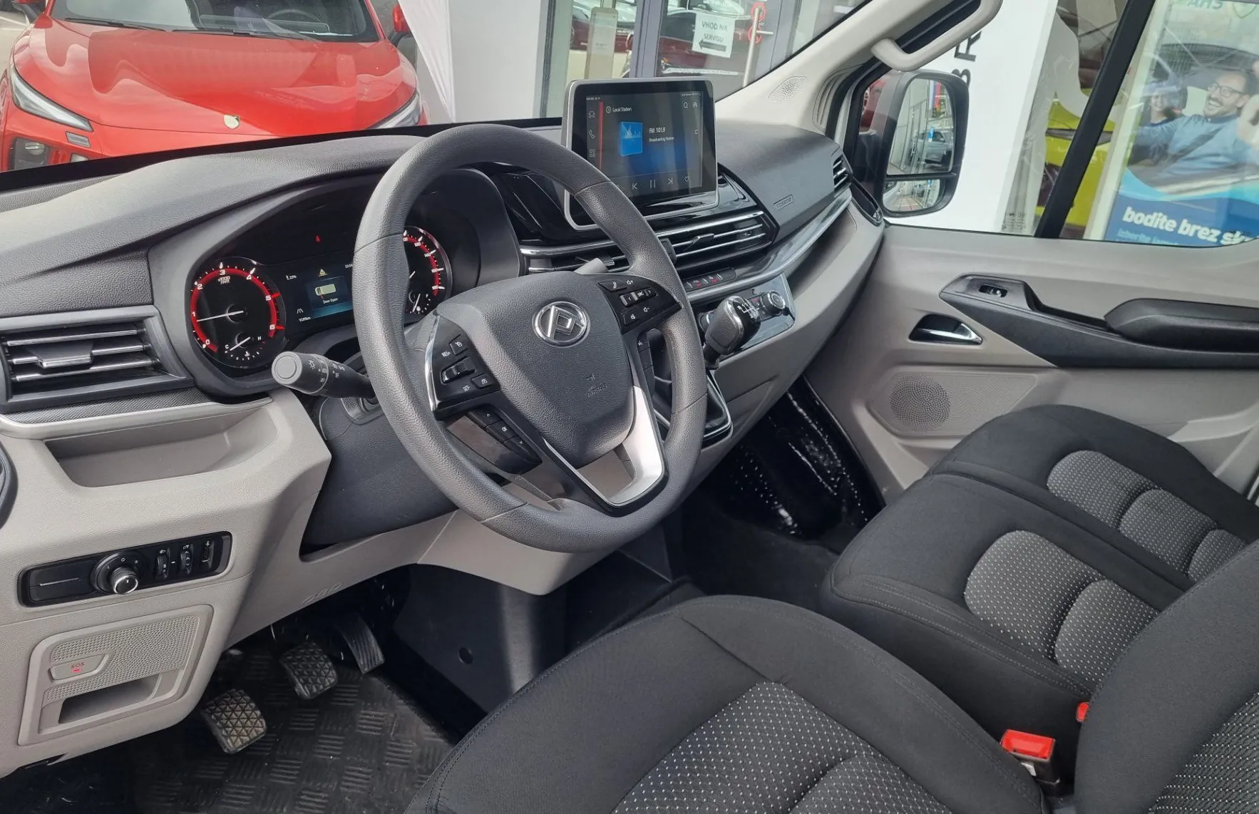 Zunanja slika - MAXUS Deliver 9 - 2.0 TDCI - 13