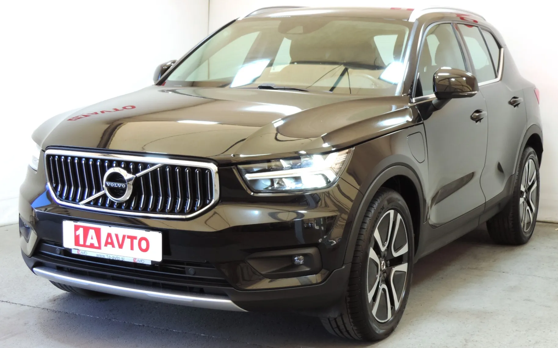 Zunanja slika - Volvo XC40 - T4 Recharge Twin Engine Inscription Avt. - 1