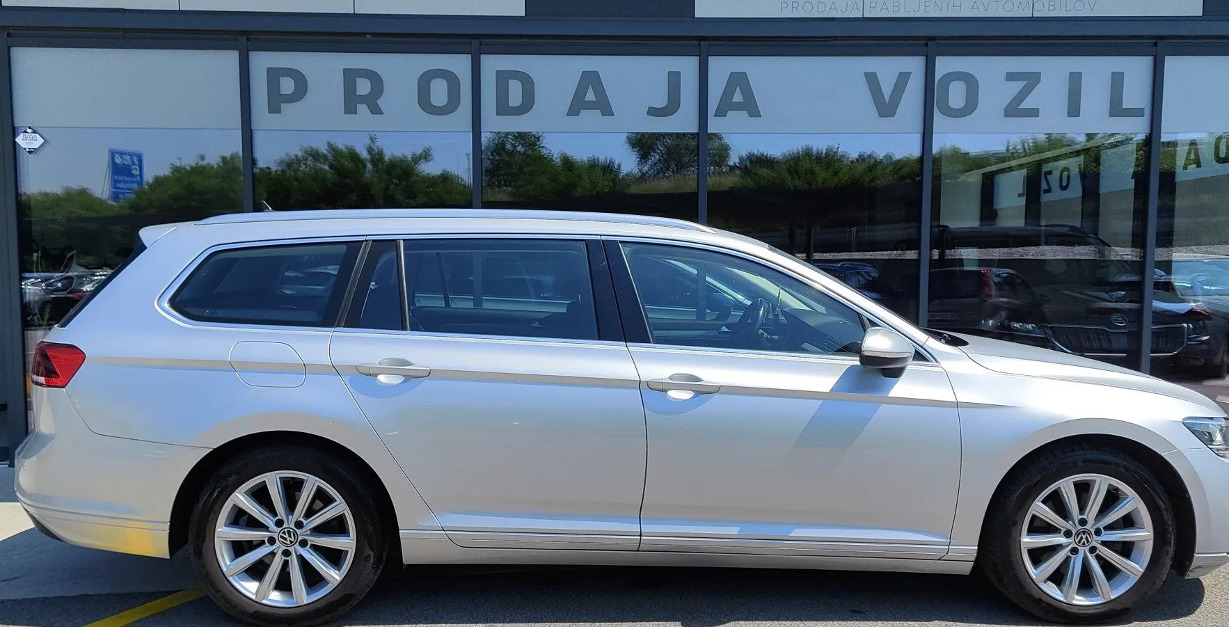Zunanja slika - VW Passat - Variant 2.0 TDI BMT SCR Business DSG - 4