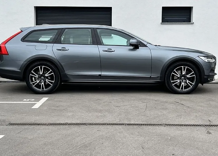 Zunanja slika - Volvo V90 Cross Country - D5 AWD+LED+MEMORY+NAVI+ASS - 4