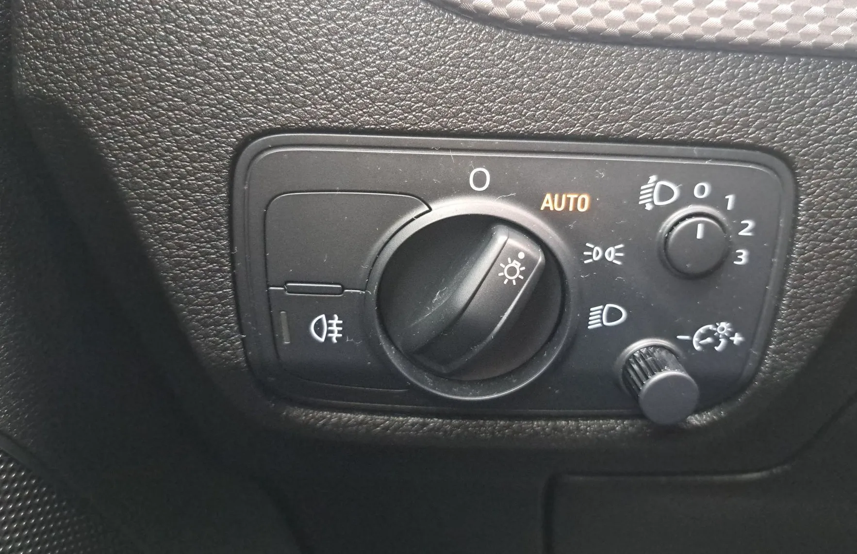 Zunanja slika - Audi Q2 - 30 TDI S tronic... - 20