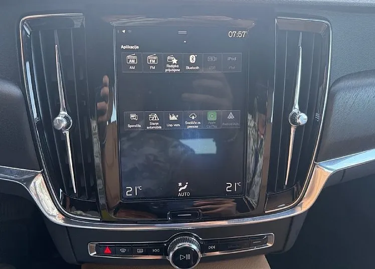 Zunanja slika - Volvo V90 Cross Country - D4 AWD AUT Edition Pro NAVI KLJUKA KAMERA - 16