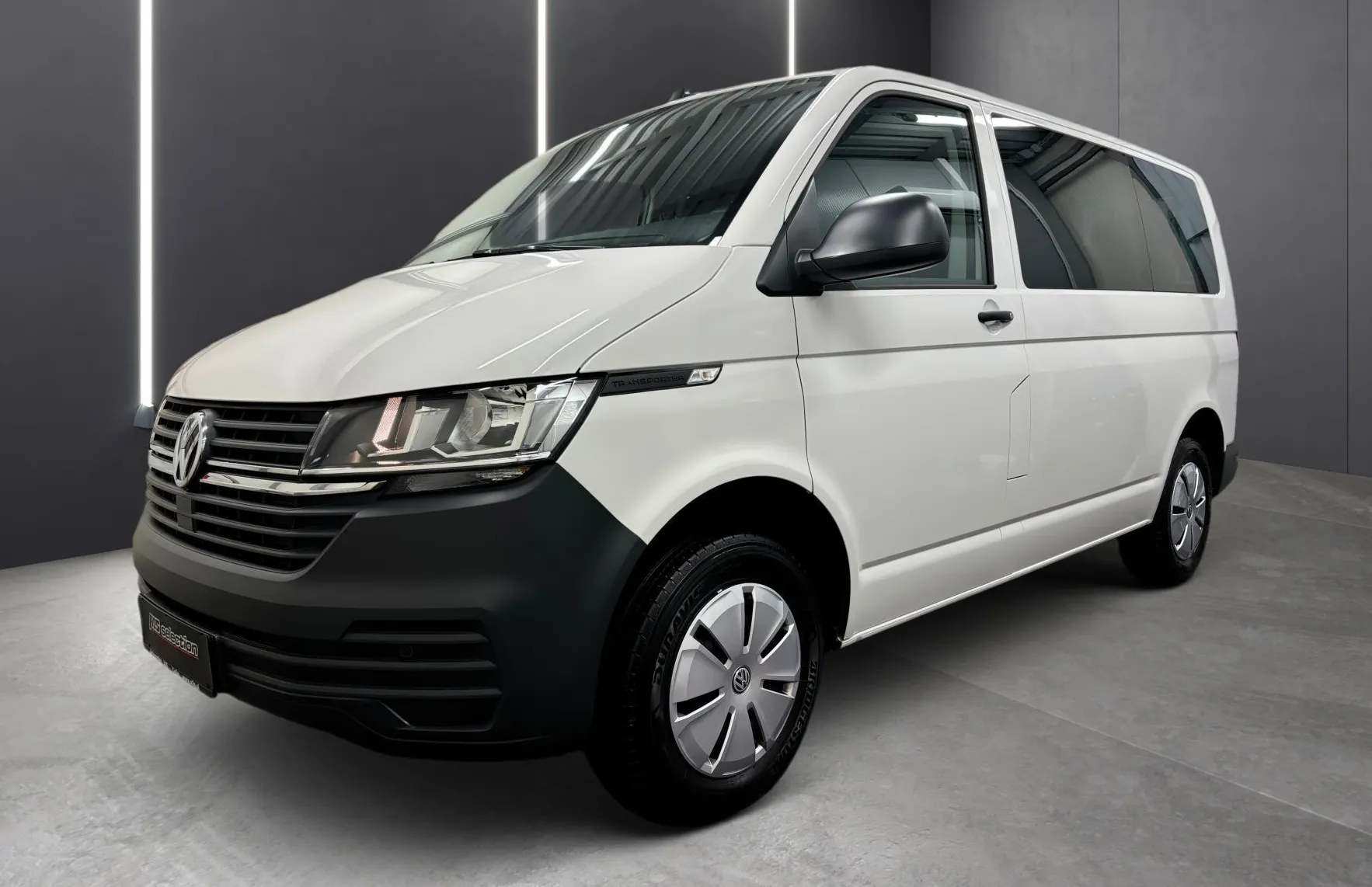 Zunanja slika - VW Transporter - T7 Kombi 2.0 TDI DMR 9sedežev - 1