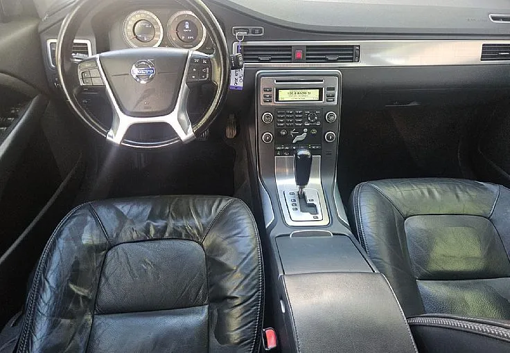 Zunanja slika - Volvo XC70 - D5 AWD 205ks °AUTOMATIC° °19-COL° USNJE - 10