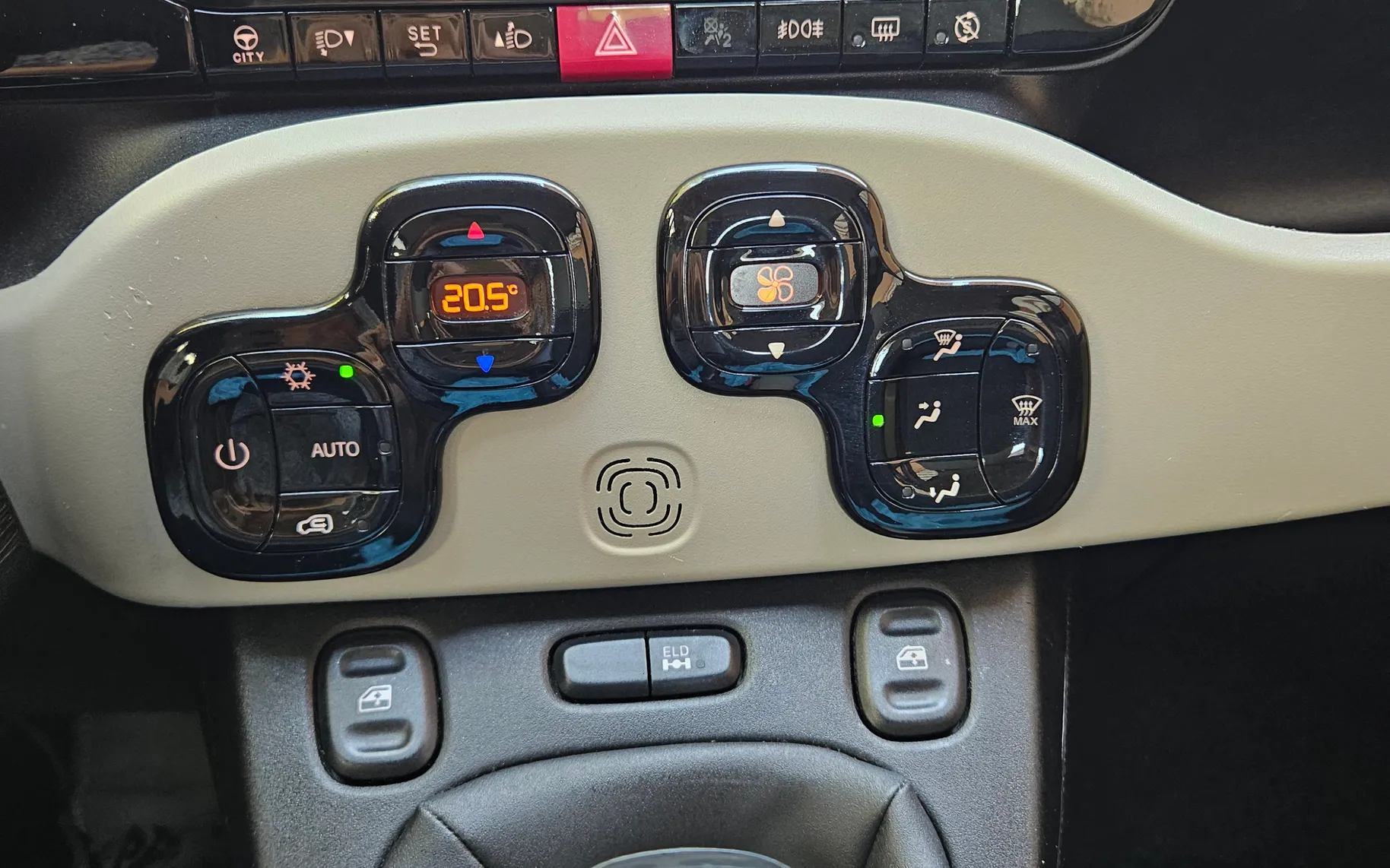 Notranja slika - Fiat Panda - 4x4 1,3 Multijet Rock - 10