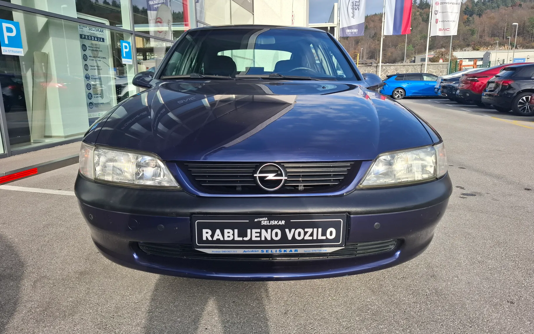 Zunanja slika - Opel Vectra - 1.6i 16V - SLOVENSKO POREKLO + ODLIČNO OHRANJEN - 2
