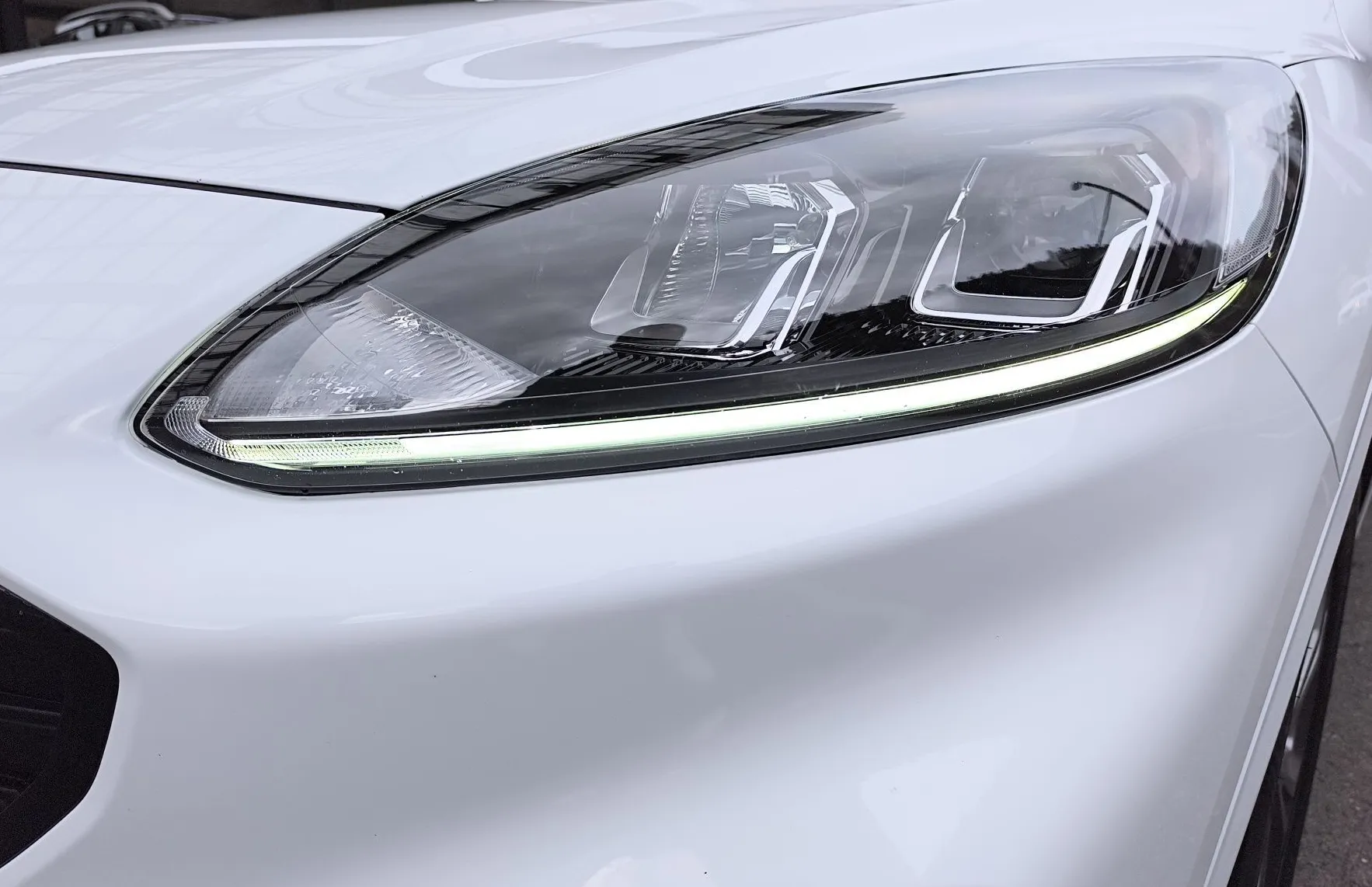 Zunanja slika - Ford Kuga - ST-LINE 1.5 EcoBlue 120PS-SLO-2.LAST-VELIK SERVIS - 7