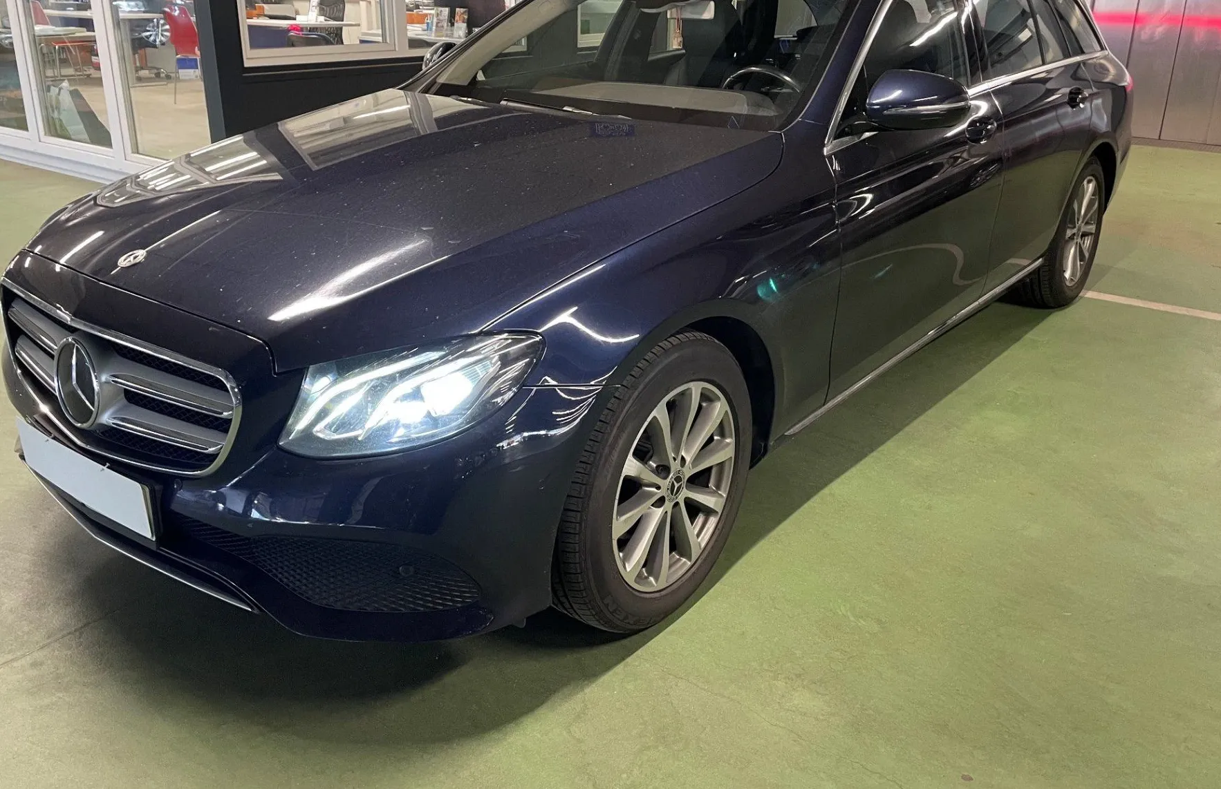 Zunanja slika - Mercedes-Benz E-Razred - E 200 d T Avantgarde Avt. LED.NAVI.KAMERA.ACC. - 1