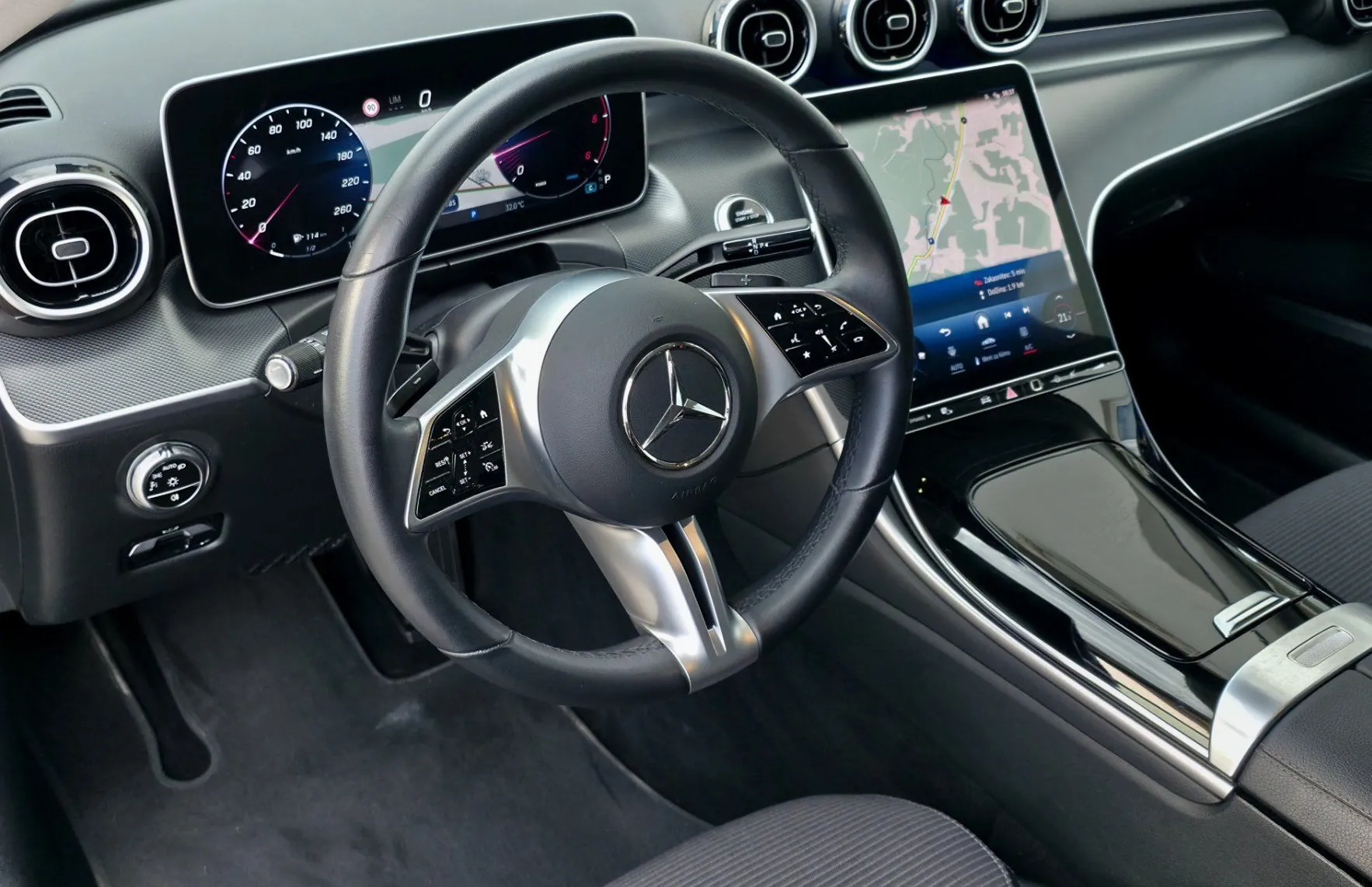 Zunanja slika - Mercedes-Benz C-Razred - C200d T Avantgarde FULLED•TEMP•AMBIENT•KAMER - 5