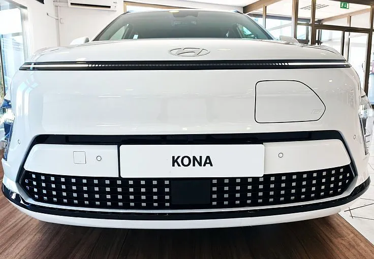 Zunanja slika - Hyundai Kona - BEV 48KWH PREMIUM-KAMERA-DAB-LED-TOPL.Č-AMBI-VIDEO - 2
