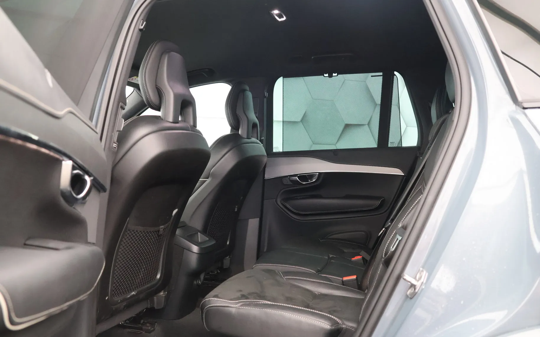 Zunanja slika - Volvo XC90 - B5D 2.0d AWD Geartronic R-Design 235KM - 10