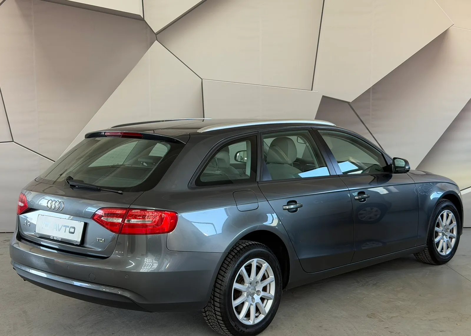 Zunanja slika - Audi A4 - Avant 2,0 TDI - 4