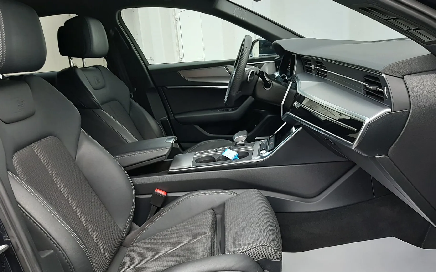 Notranja slika - Audi A6 - Avant 40 TDI S tronic - 7
