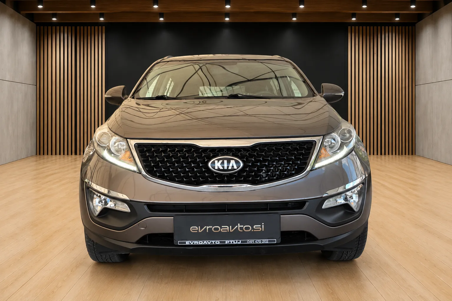 Zunanja slika - KIA Sportage - 2WD 1.7 CRDi Brez pologa do 7 let-Slov.poreklo - 2