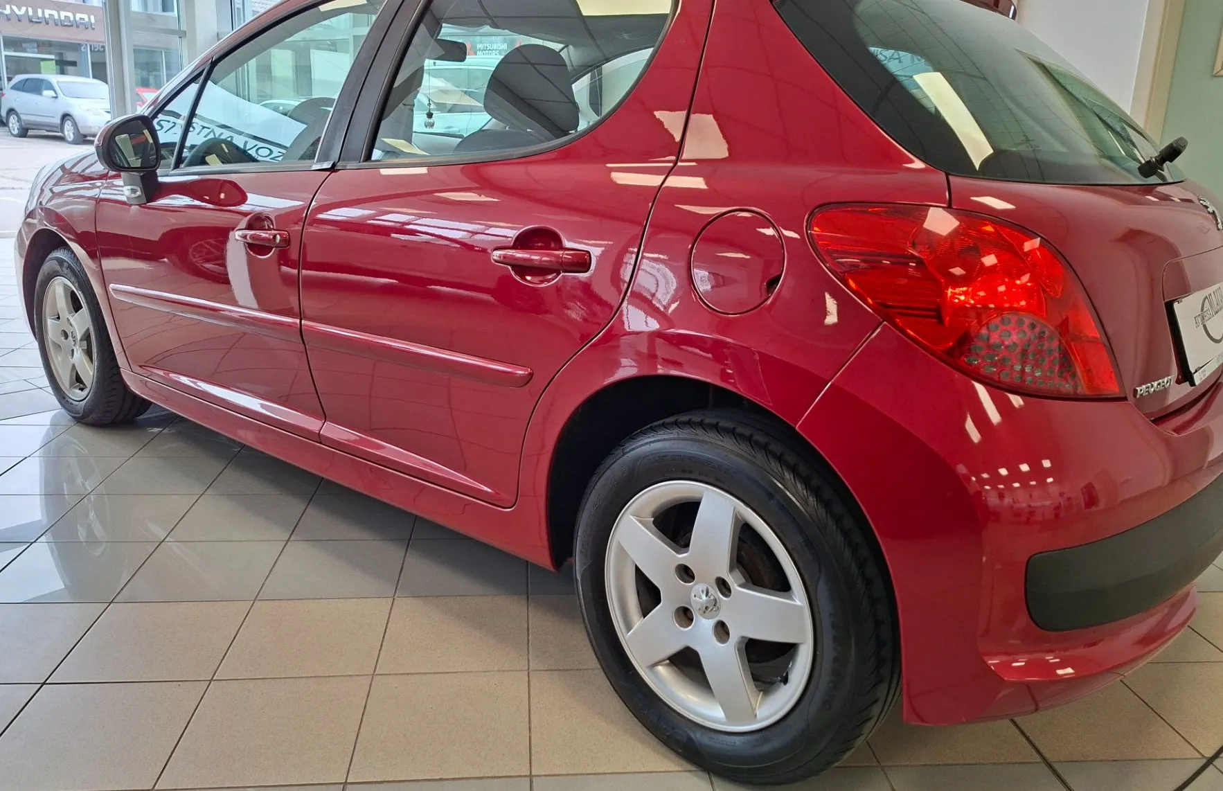 Zunanja slika - Peugeot 207 - Premium 1.4 16V-ODLIČEN-HITRI KREDIT- - 3