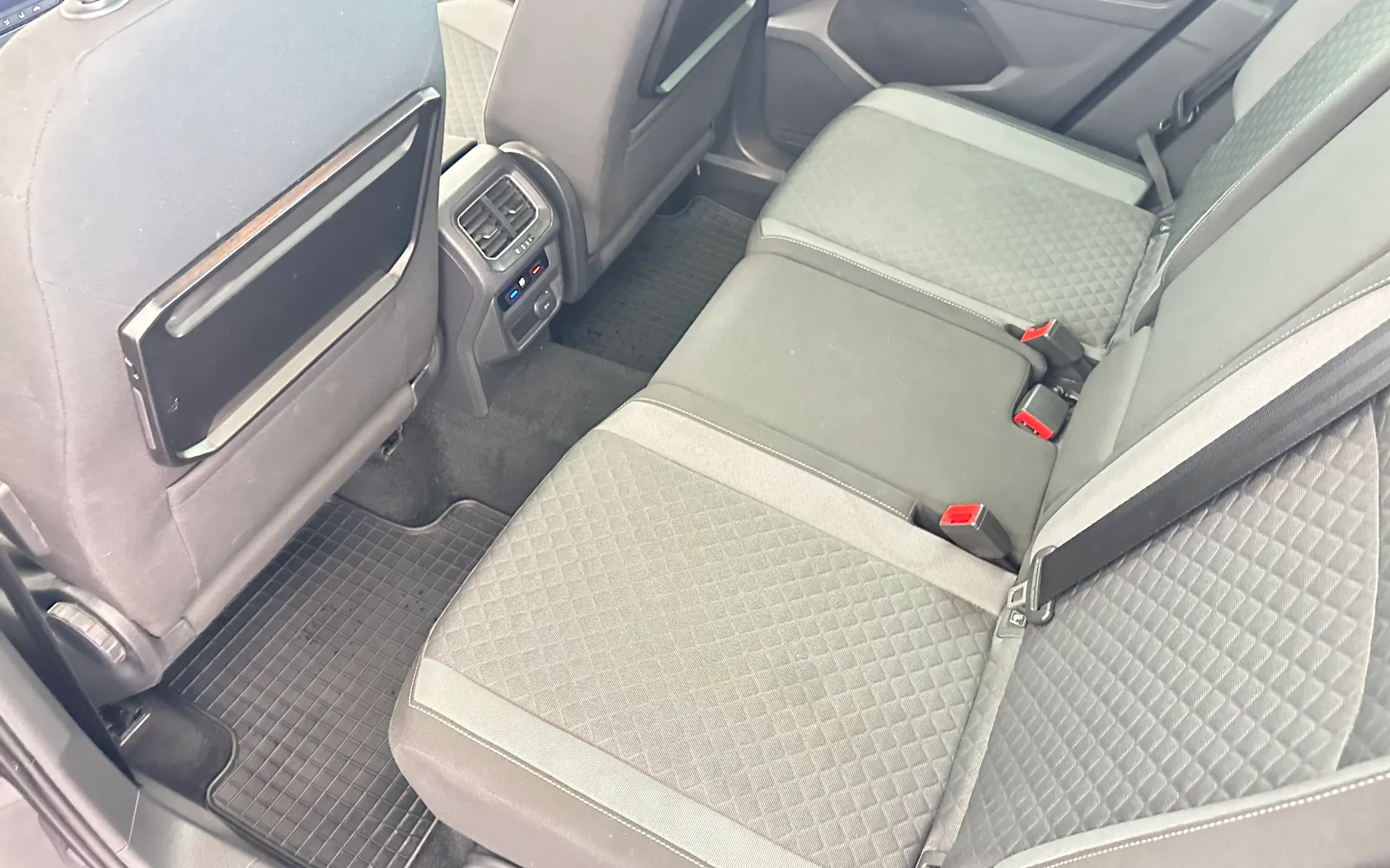 Zunanja slika - Volkswagen Tiguan - 2.0 TDI Comfortline.KAMERA.NAVI.SLOVENSKI+4 GUME - 7